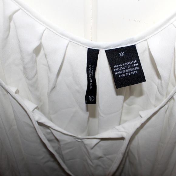 PLUS Women's New Directions Blouse (100) - Picture 2 of 5